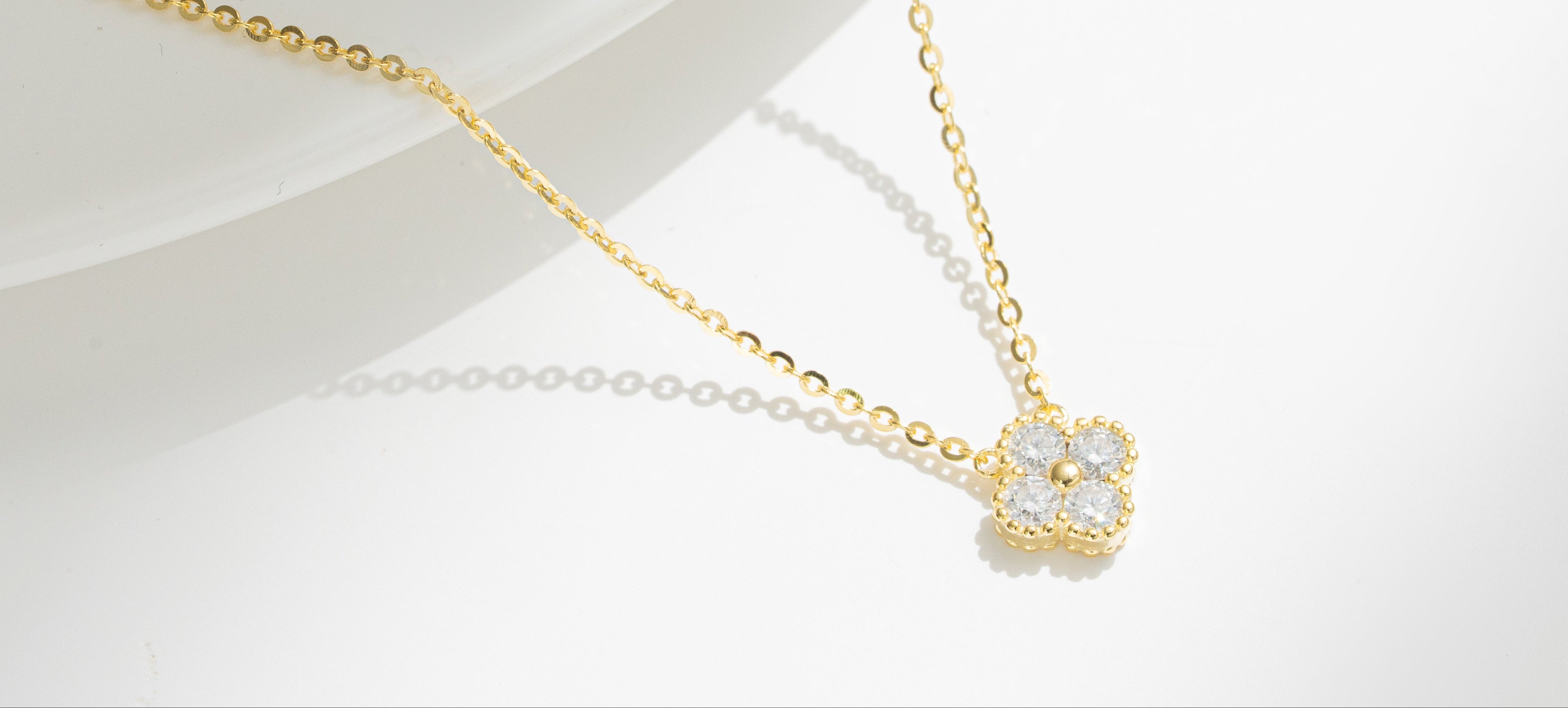 Silver Sara Lucky Clover Moissanite Necklace | D Color Sterling Silver Four Leaf Clover Pendant