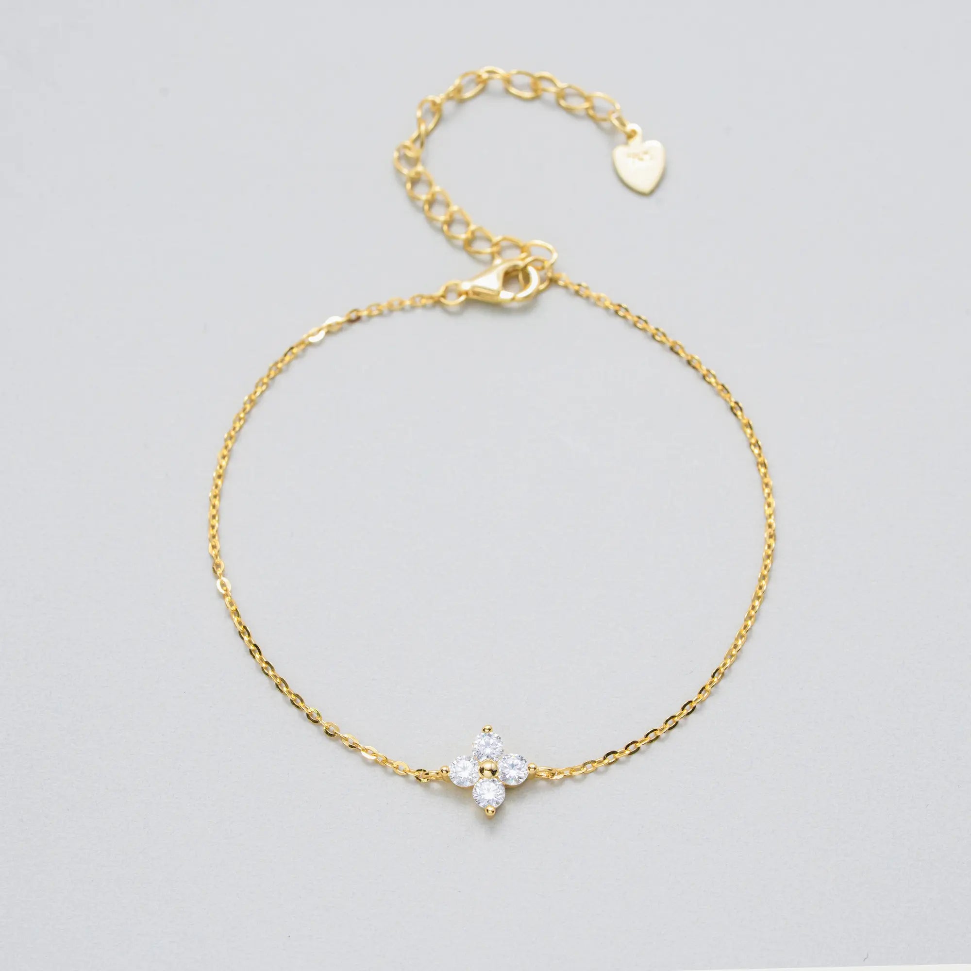 Lucky Clover Bracelet with D Color Moissanite