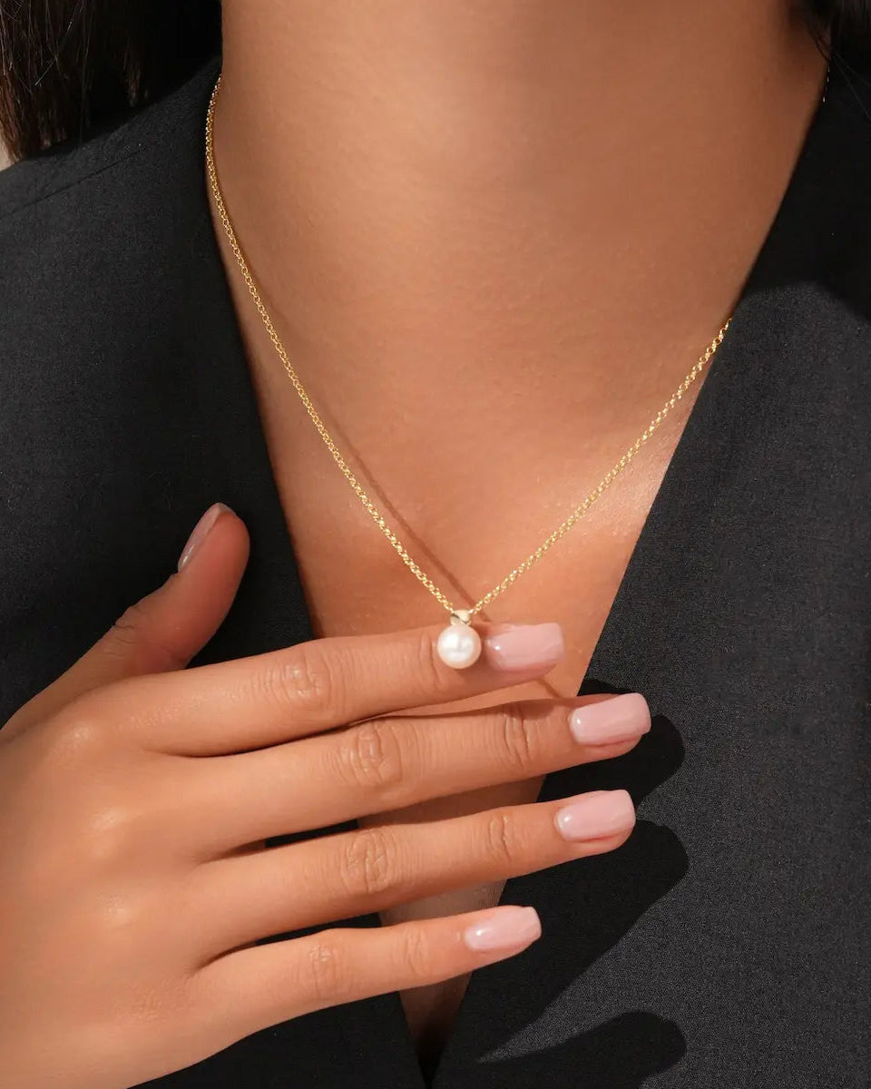 Pearl Pendant Necklace